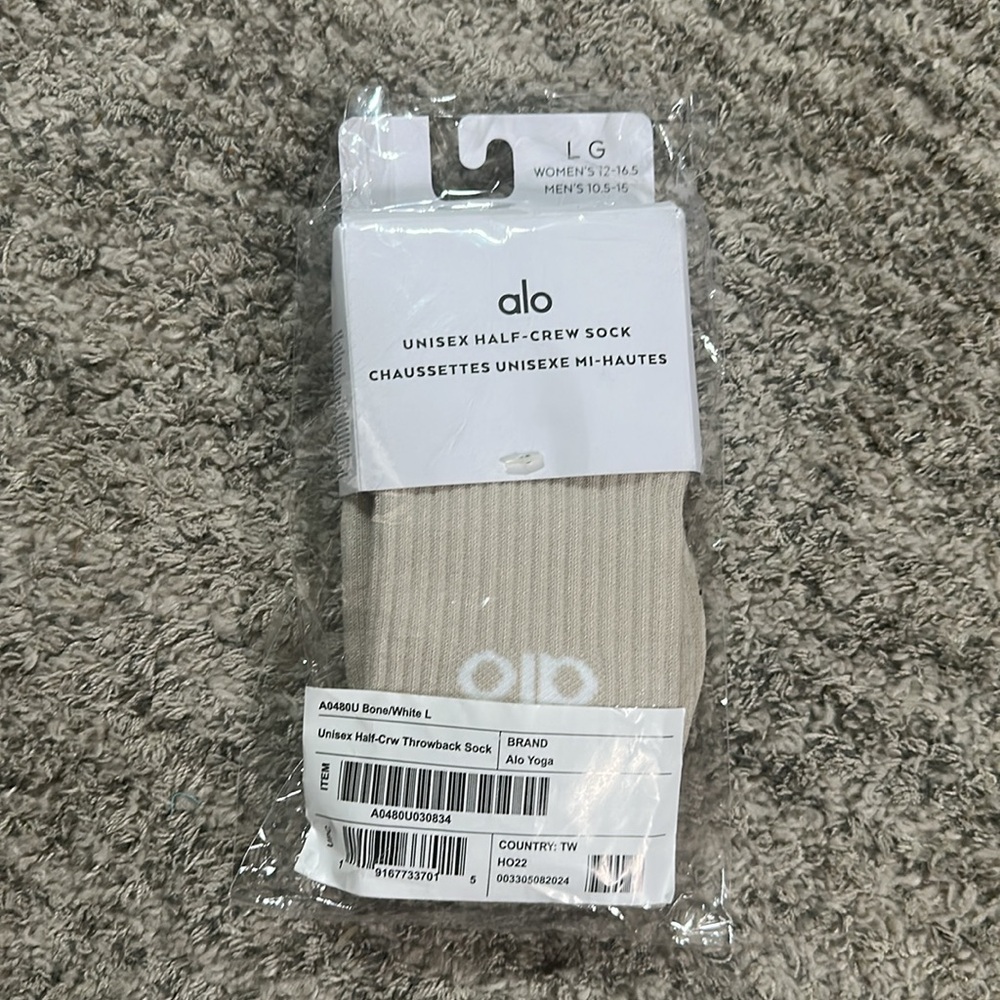 alo Unisex Half-Crew Throwback Sock - Picture 4 of 6